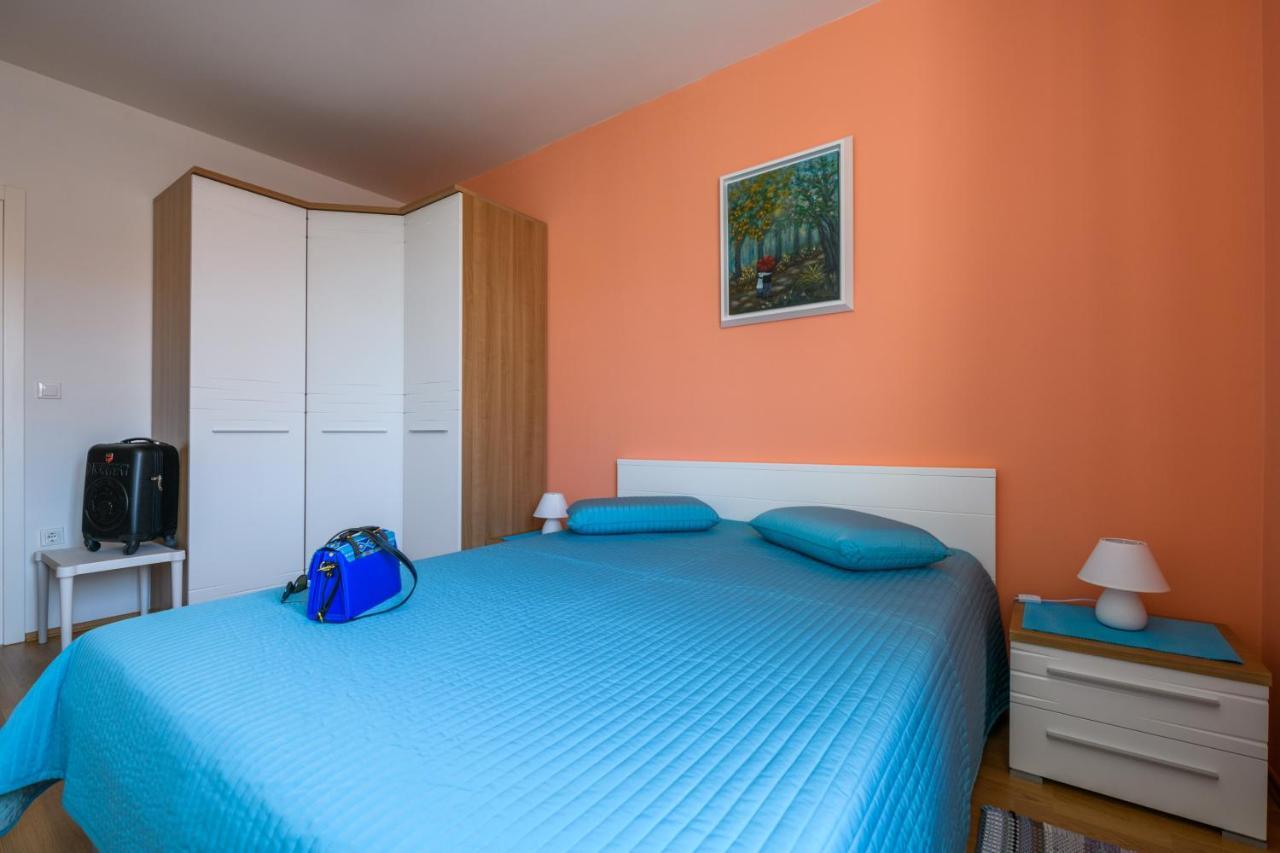 Apartment Sugar Ровінь Екстер'єр фото