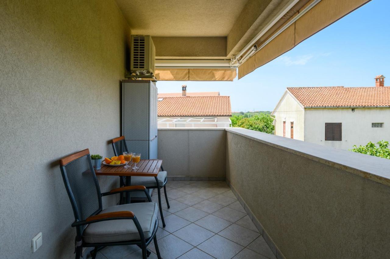 Apartment Sugar Ровінь Екстер'єр фото