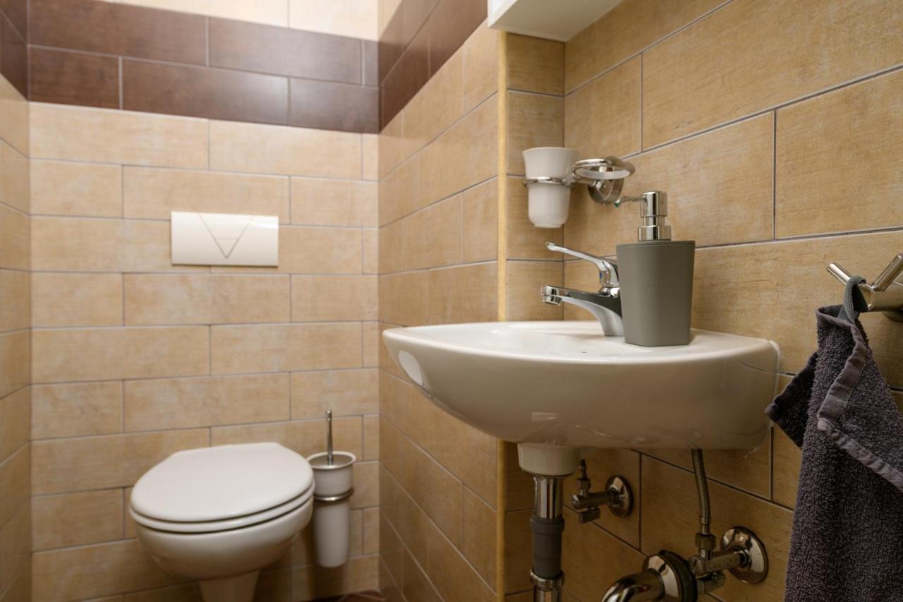 Apartment Sugar Ровінь Екстер'єр фото