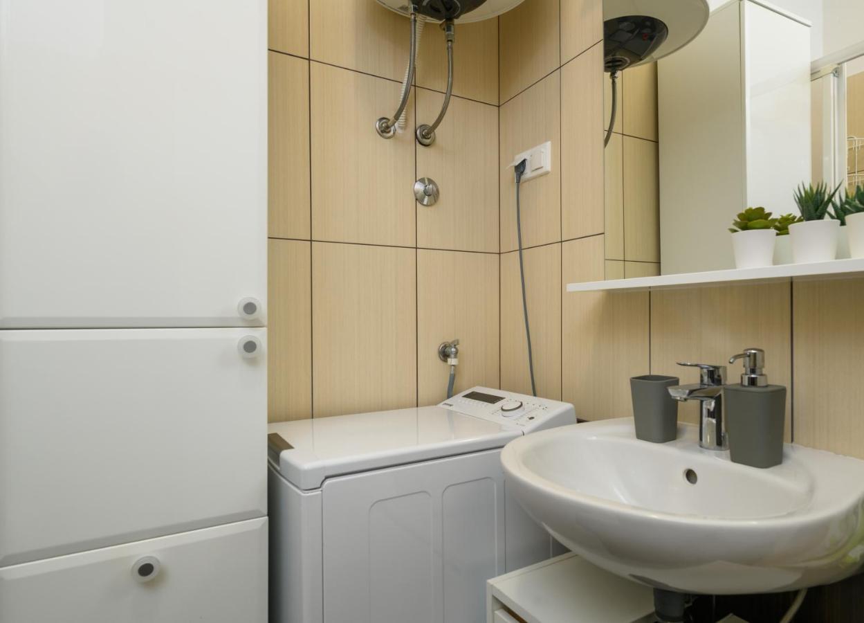 Apartment Sugar Ровінь Екстер'єр фото