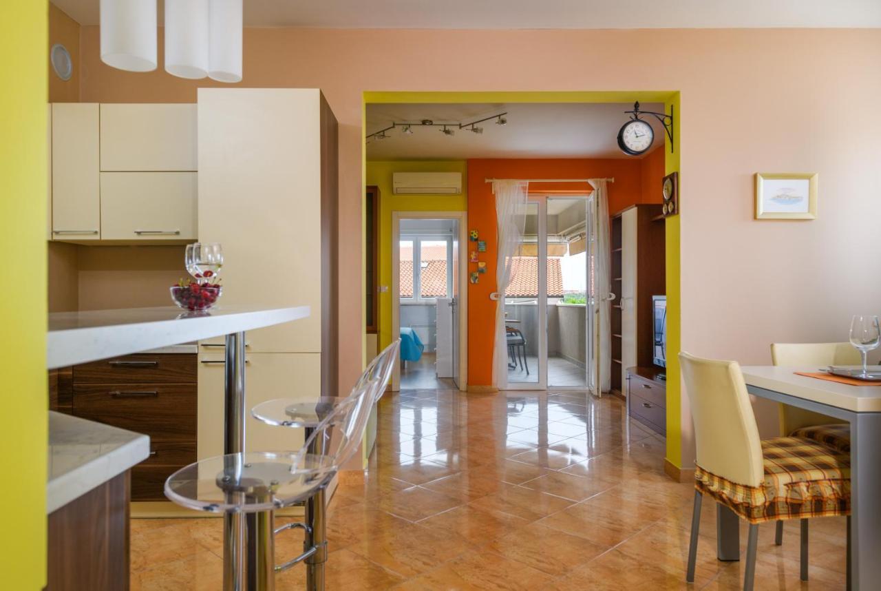 Apartment Sugar Ровінь Екстер'єр фото