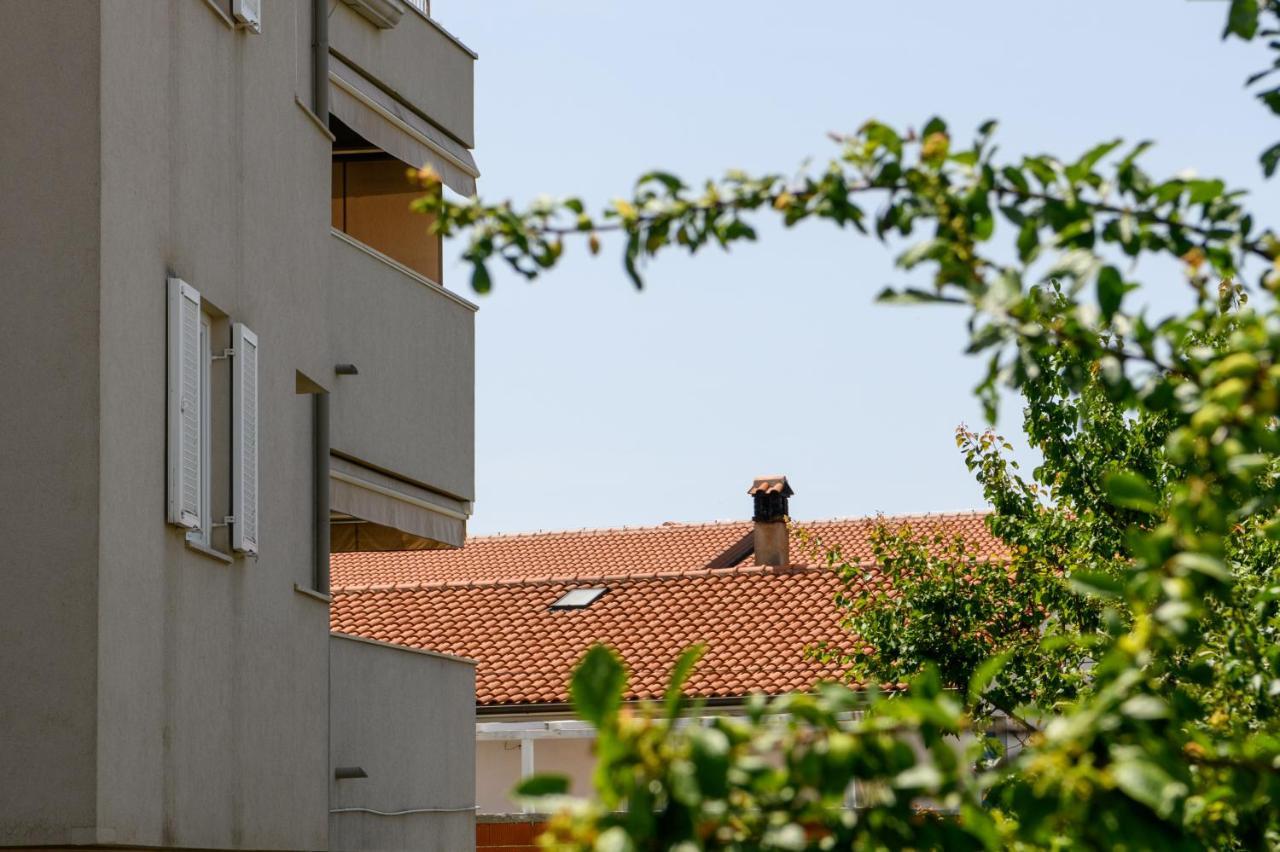 Apartment Sugar Ровінь Екстер'єр фото